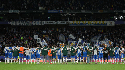 La comunión del equipo con la afición tras el triunfo ante el Rayo fue, de nuevo, sensacional.