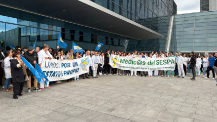 Protesta de médicos en el HUCA