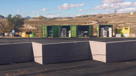 El punto limpio del centro de residuos de Lorca tras las obras de mejora, que han costado casi 200.000 euros