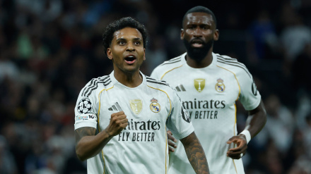 Rodrygo celebra el primer gol del Real Madrid al Manchester City en la sexta jornada de la Liga de Campeones