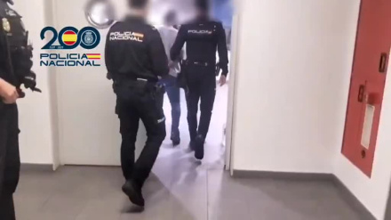 Momento de la detención del acusado de robar en 40 garajes de Zaragoza