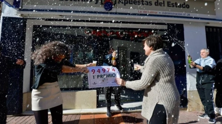 Administración de lotería de Carmen María en el sorteo del Niño