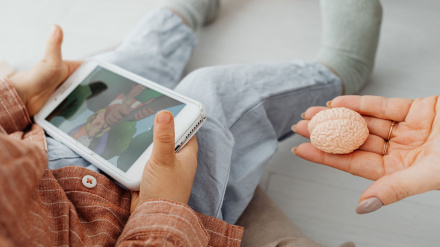 El uso de móviles en menores de 12 años está desaconsejado