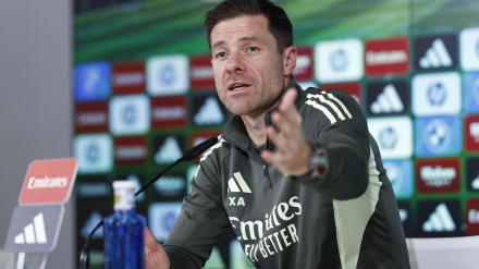 Xabi Alonso no quiso hablar de su futuro pese a que puede ser cesado si el Real Madrid pierde en Vitoria.
