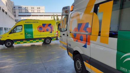 Foto de archivo de ambulancias del 061 en Andalucía.