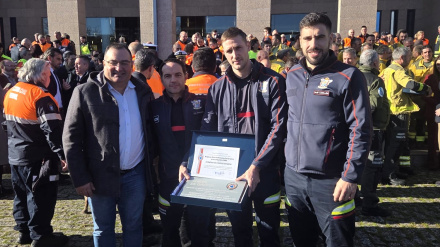Los bomberos de Narón con el reconocimiento