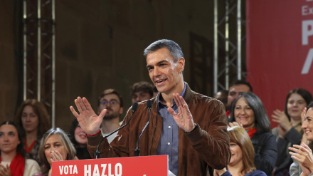 El presidente del Gobierno y secretario general del PSOE, Pedro Sánchez durante un acto electoral celebrado este sábado en Cáceres
