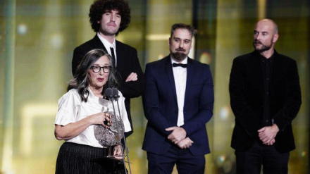 Chelo Loureiro recogiendo el Premio Forqué
