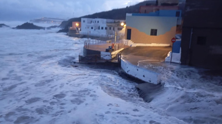 Oleaje en Gáldar durante la borrasca Emilia