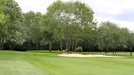 Hoyo 1 del campo de golf de La Morgal