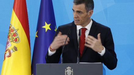 El presidente del Gobierno, Pedro Sánchez, comparece para efectuar un balance del curso político y presentar el informe periódico de rendición de cuentas Cumpliendo