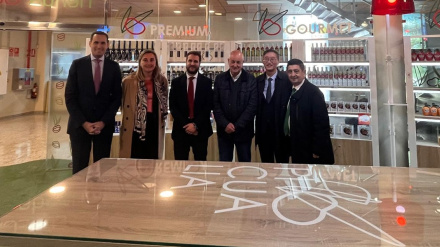 Picualia muestra el potencial del aceite de Jaén al embajador de China en España