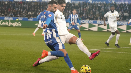 Raúl Asencio, durante el Alavés-Real Madrid
