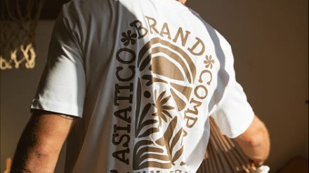 Asiático Brand es la marca de ropa asociada al café cartagenero