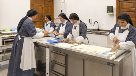 Carmelitas Descalzas en el obrador