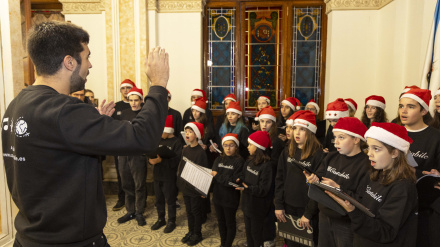 Actuación de una coral en la inauguración del Belén Municipal de A Coruña