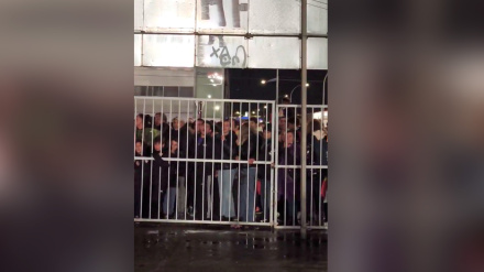 Espectadores se agolpaban en la entrada de la grada supletoria del Pedro Escartín antes del Guadalajara-Barcelona de Copa del Rey