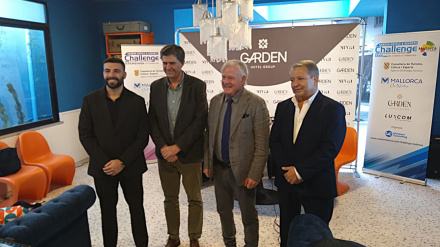 Foto de familia de la presentación oficial de la Challenge