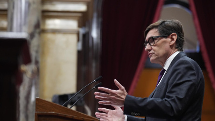 El president de la Generalitat, Salvador Illa, interviene durante una sesión de control al Govern