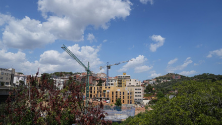 Construcción de un edificio sostenible en Vallcarca, a 31 de julio de 2025, en Barcelona, Catalunya (España)