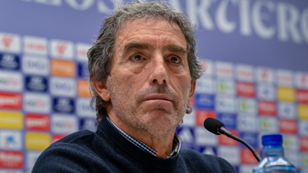 Guillermo Almada, en su presentación como nuevo entrenador del Real Oviedo