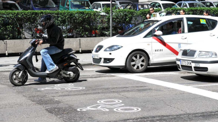 Un 'avanza motos' en la ciudad de Madrid