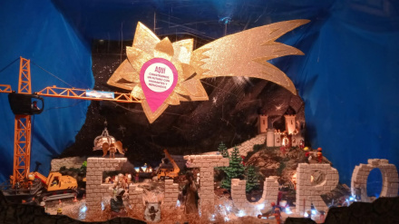 Burgos da voz a la realidad de la migración en Navidad con un nacimiento con mucho significado