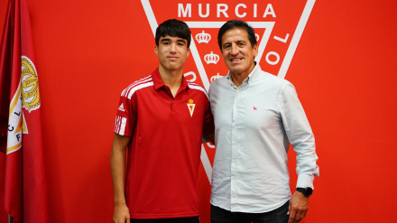 La familia Aquino sigue vinculada al Real Murcia