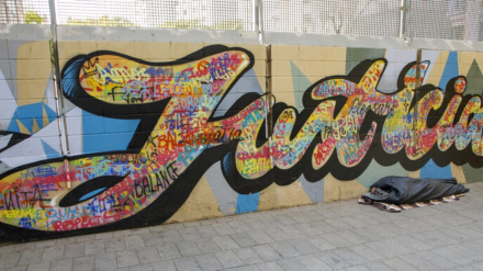 Persona sin hogar en una imagen de ArrelsArrels Fundació ha asegurado que la nueva Ordenanza de Civismo de Barcelona es "una oportunidad perdida" para velar por las personas sin hogar, y alerta que no tiene en cuenta su realidad y las penaliza con más sanciones y presión, informa en un comunicado de este viernes.CATALUÑA ESPAÑA EUROPA BARCELONA SOCIEDADARRELS