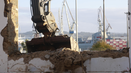 Derribo del muro del Arsenal ferrolano