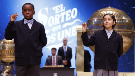 Los niños de San Ildefonso, en el sorteo de la Lotería de Navidad de 2024