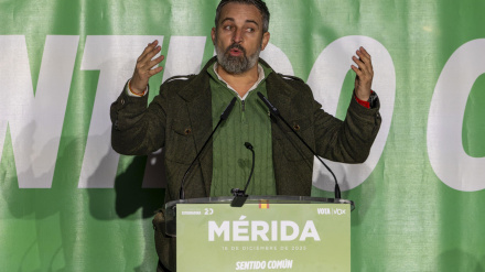 El líder de Vox, Santiago Abascal, interviene durante un acto electoral celebrado en Mérida.