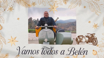 El Obispo de Albacete se sube al Sidecar de película para felicitar a todos la Navidad
