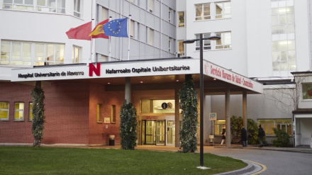 Entrada del Hospital Universitario de Navarra. -