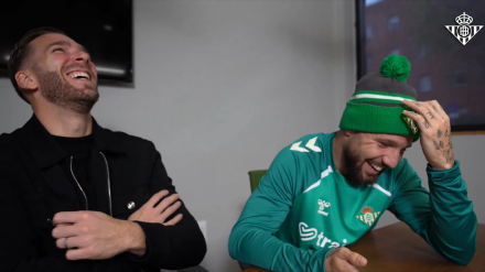 El Betis ha querido celebrar el Día de los Inocentes gastando una broma a Pablo Fornals.