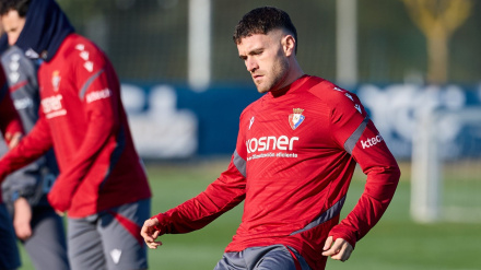 Javier Galán entrenando con Osasuna en Tajonar