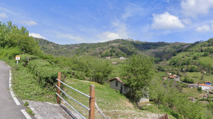 Una imagen de la subida al Angliru en un día de sol