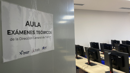 Alcañiz estrena su nueva aula de la DGT para el examen teórico del carnet de conducir
