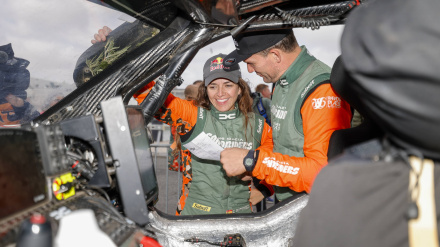 Cristina Gutiérrez piloto Dacia en el Dakar
