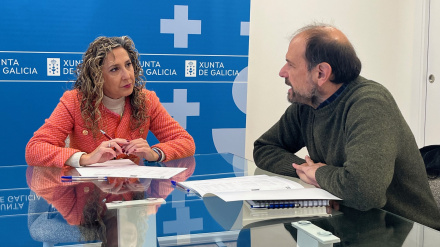 Martina Aneiros y Miguel Teixido durante el encuentro de este martes en la sede de la Xunta en Ferrol
