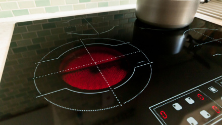 Una vitrocerámica encendida