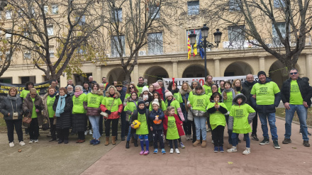 Los afectados se han concentrado ante las puertas de la Subdelegación de Gobierno