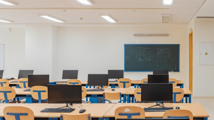 Equipamiento tecnológico en centros educativos de Andalucía