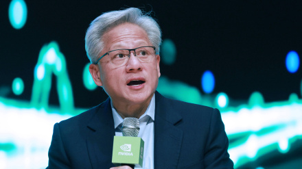 (Foto de ARCHIVO)31 October 2025, South Korea, Gyeongju: Nvidia Corp.'s Chief Executive Officer (CEO) Jensen Huang speaks at a press conference held on the sidelines of the Asia-Pacific Economic Cooperation CEO Summit in the southeastern city of Gyeongju. Photo: -/YNA/dpa31/10/2025 ONLY FOR USE IN SPAIN