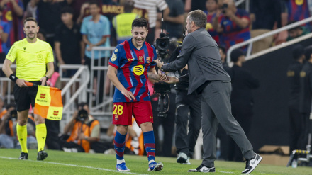 Roony celebra con Flick su gol en el Barcelona - Athletic, semifinal de la  Supercopa de España