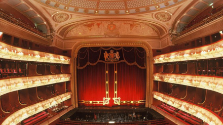 Esta iniciativa sitúa a la Casa de Cultura de Calp como un espacio pionero en la provincia, al ofrecer espectáculos de primer nivel mundial en tiempo real y con acceso totalmente gratuito