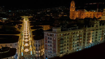 Málaga trabaja en una revolución para la iluminación en calle Larios de cara a la próxima Navidad:  "Cambiarlo en su conjunto y en su totalidad"
