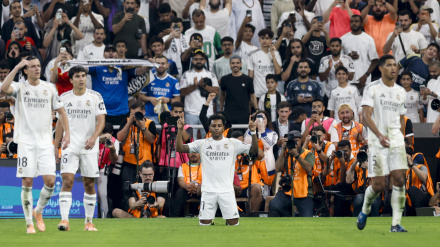 Rodrygo celebra su gol en la Supercopa en el Atlético - Real Madrid