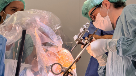 Can Ruti y Vall d’Hebron designados como centros de referencia para tratar quirúrgicamente los trastornos del movimiento