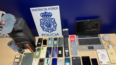 Efectos recuperados por la Policía Nacional que habían sido robados en comercios de Lorca